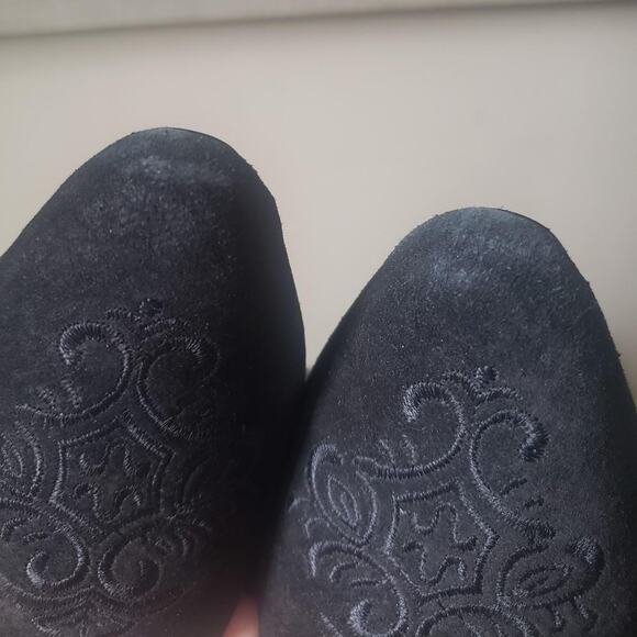 Perceptions Womens 7 Black Suede Leather Slip On Loafers Pointed Vtg Whimsigoth - Picture 3 of 8